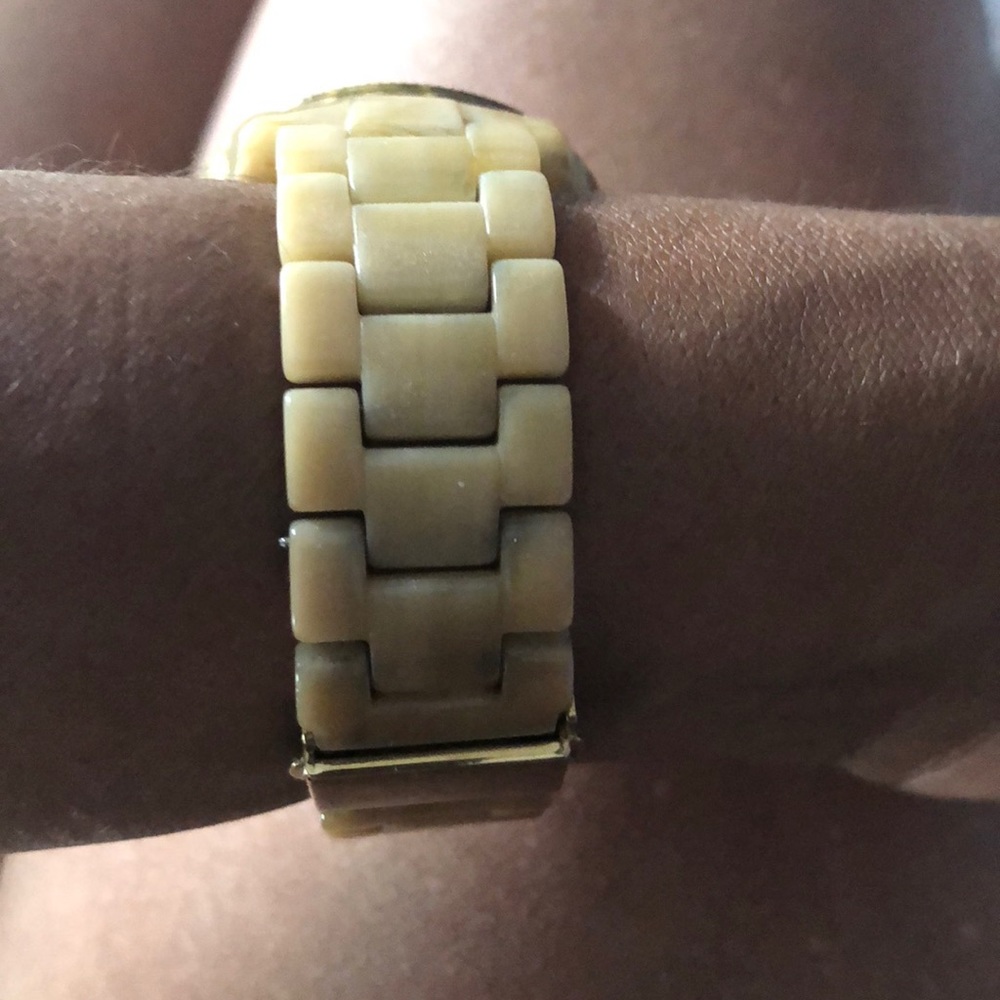 Watch - Picture 2 of 3